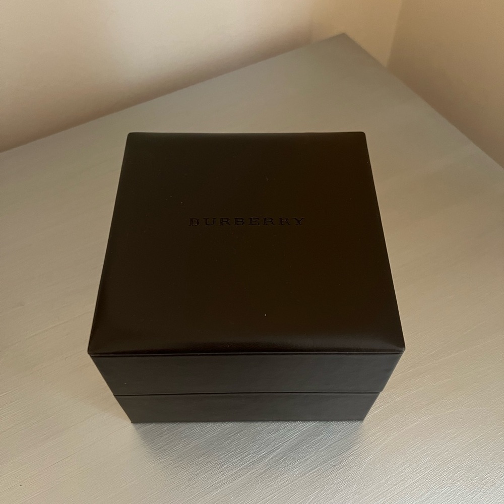 Burberry Watch Box - Picture 3 of 5